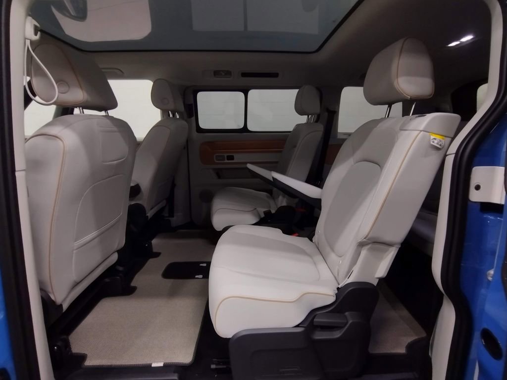 New 2025 Volkswagen ID. Buzz 1st Edition image 29