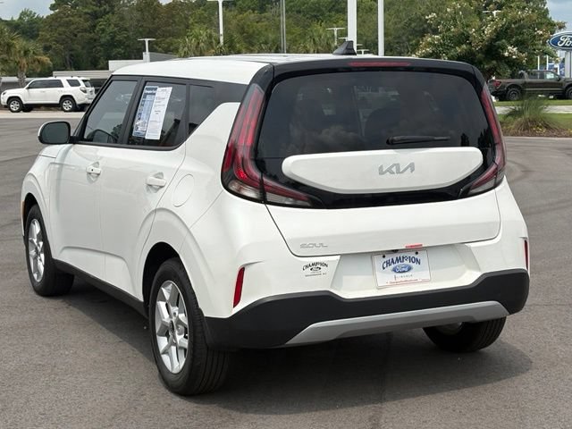 Used 2025 Kia Soul S FWD image 3