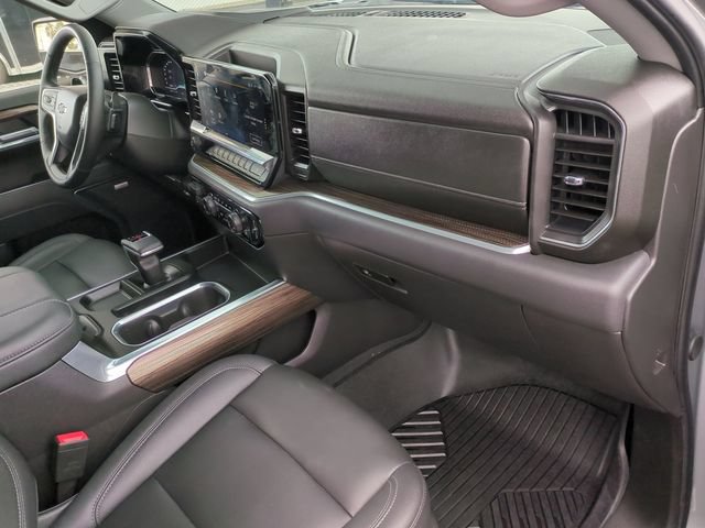 Used 2025 Chevrolet Silverado 1500 LT Trail Boss w/ Convenience Package II AWD/4WD image 36