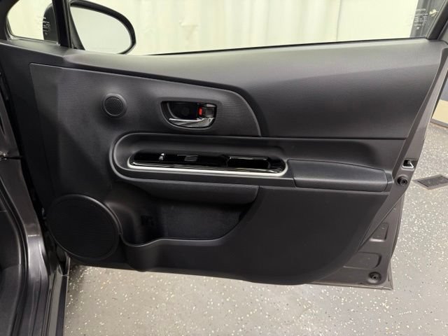 Used 2016 Toyota Prius C Two FWD image 9