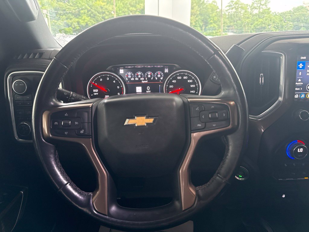 Used 2022 Chevrolet Silverado 1500 High Country w/ Z71 Off-Road Package AWD/4WD image 11