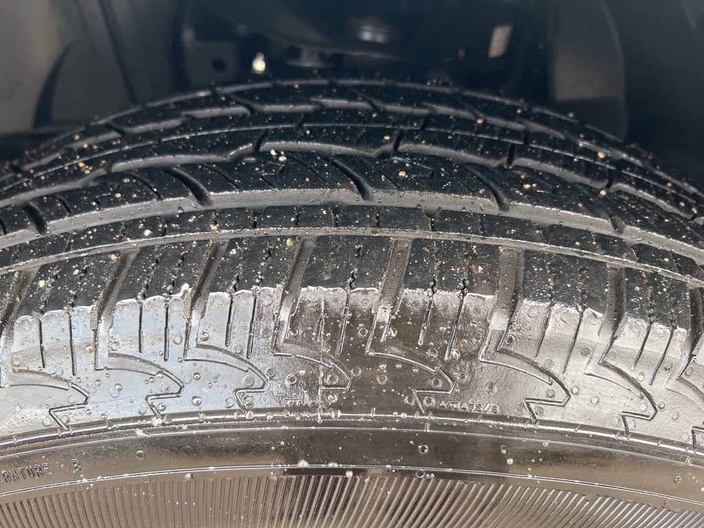 Certified 2024 Nissan Titan SV w/ SV Convenience Package image 45