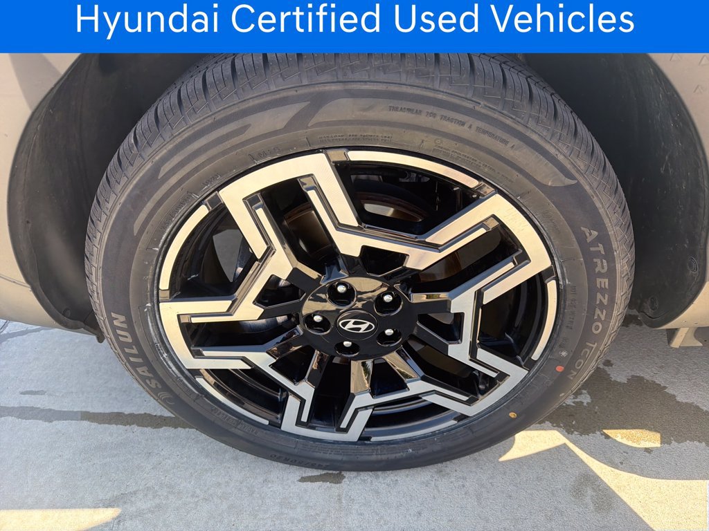 Certified 2025 Hyundai Santa Cruz Limited AWD/4WD image 33