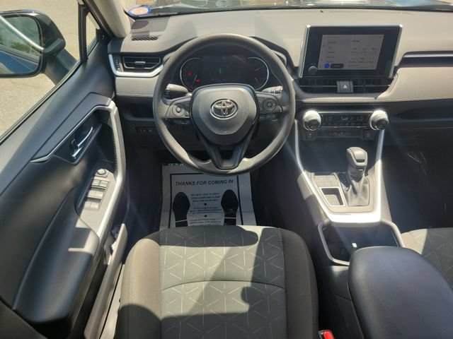 Used 2025 Toyota RAV4 XLE FWD image 13