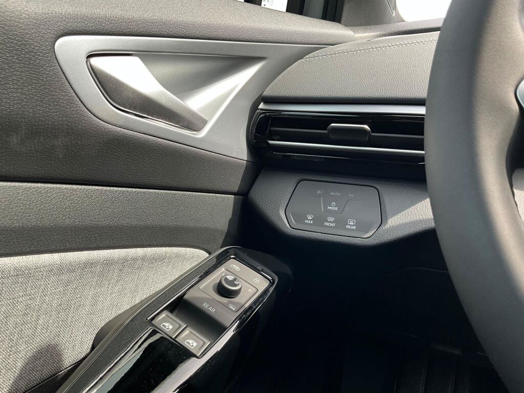 New 2026 Volkswagen ID.4 Pro AWD/4WD image 22