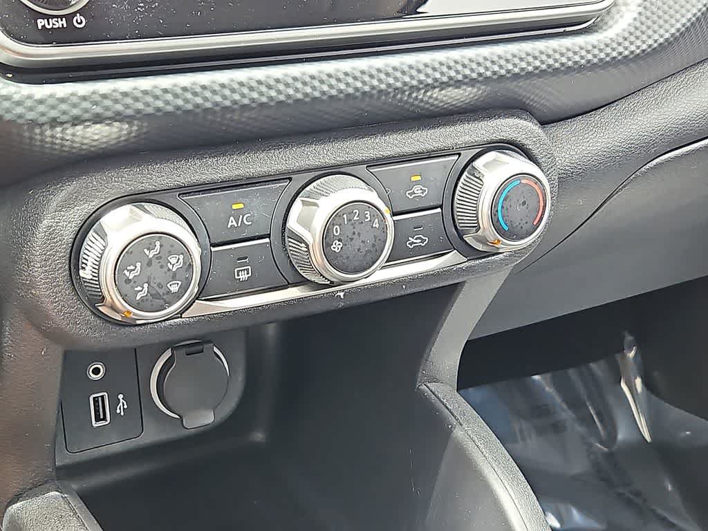Used 2021 Nissan Kicks S FWD image 14