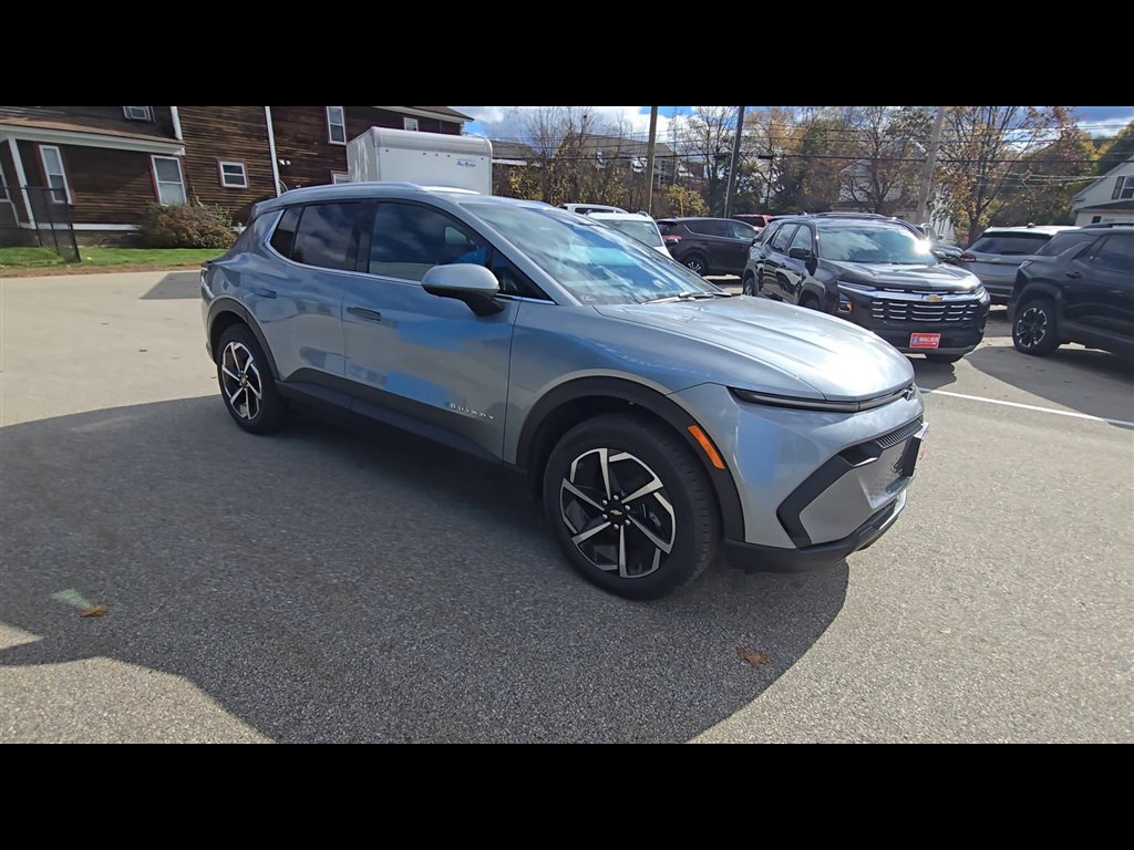 New 2026 Chevrolet Equinox EV LT image 2