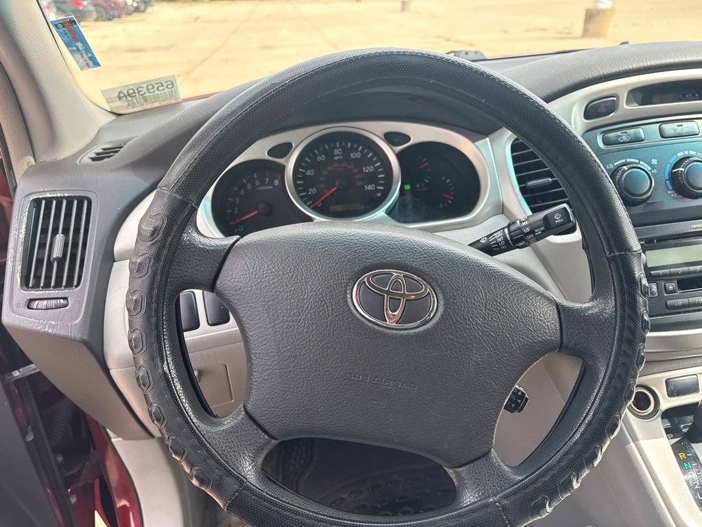 Used 2006 Toyota Highlander 2WD w/ Cold Weather Pkg image 12