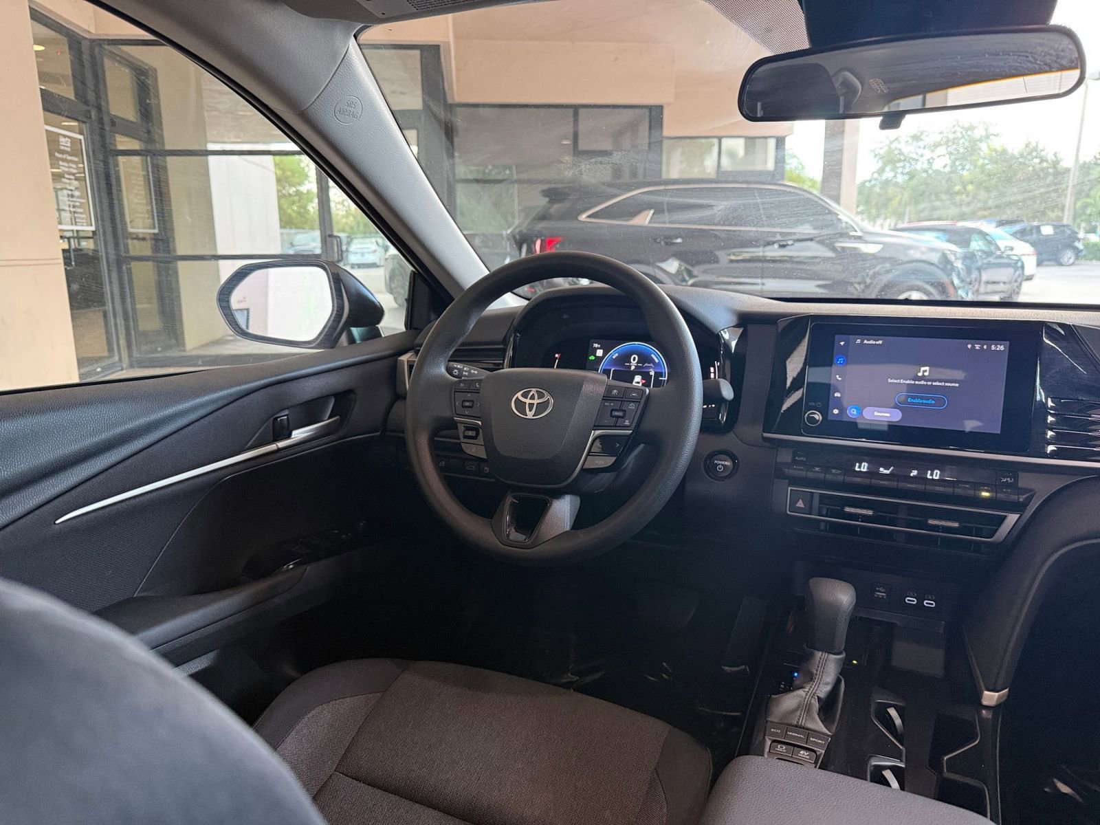 Used 2025 Toyota Camry LE image 28