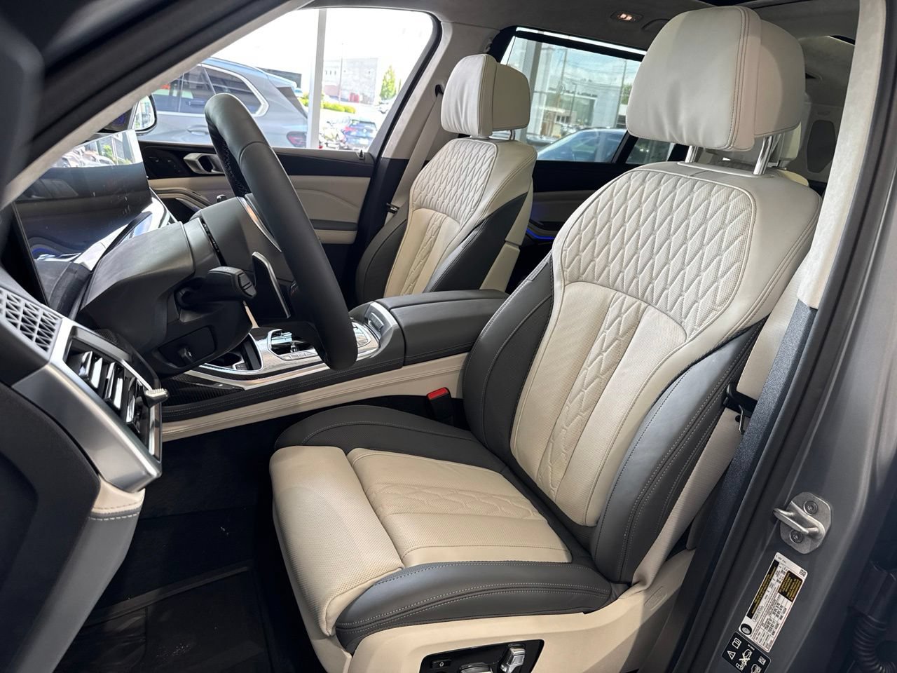 New 2027 BMW X7 M60i AWD/4WD image 17