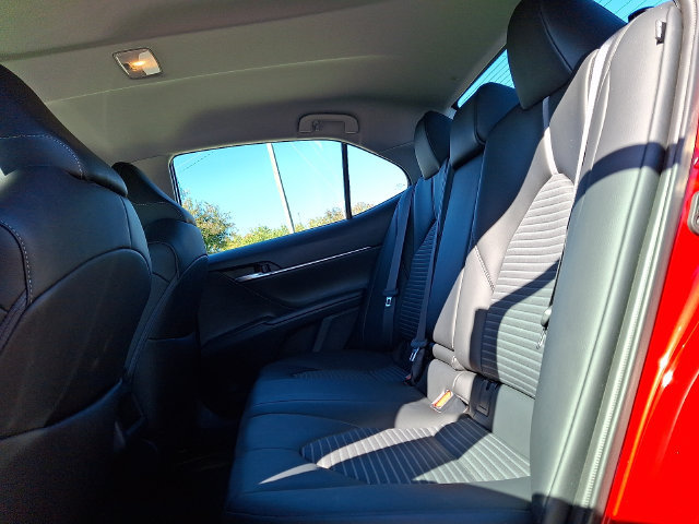 Used 2024 Toyota Camry SE FWD image 10
