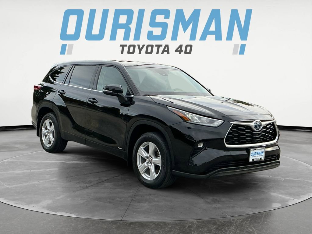 Used 2022 Toyota Highlander LE