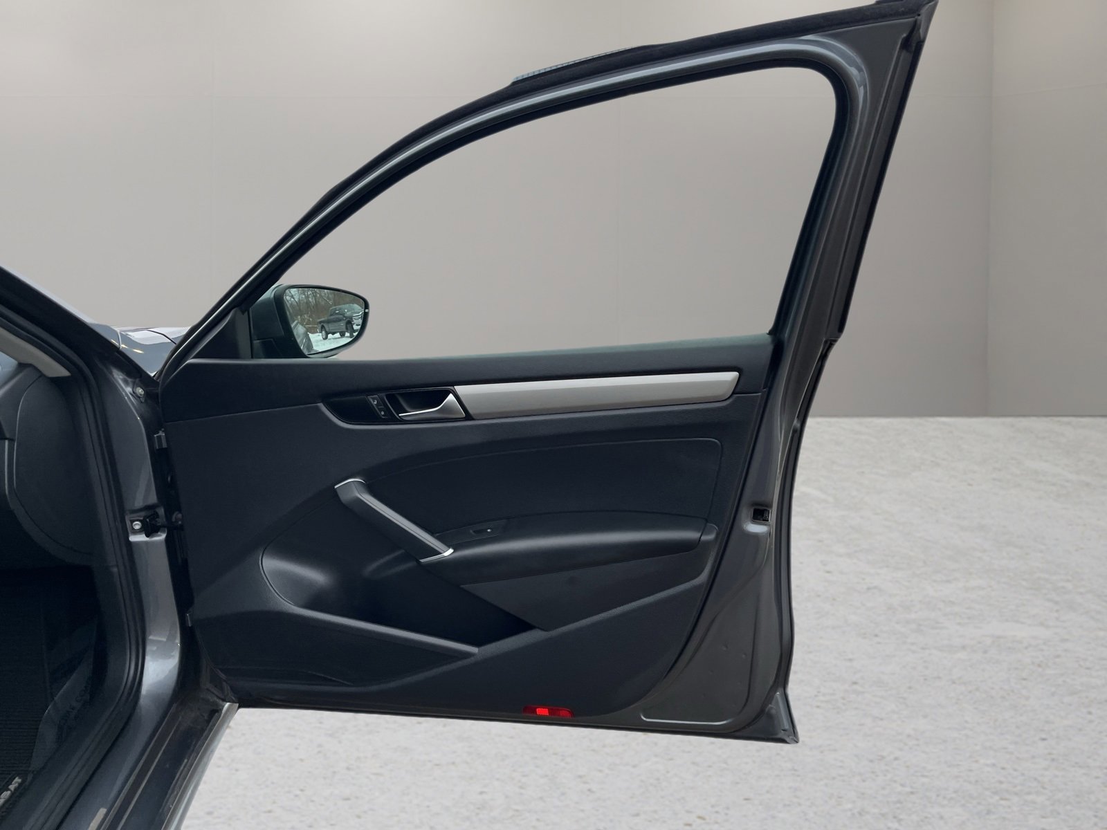 Used 2021 Volkswagen Passat 2.0T S image 29