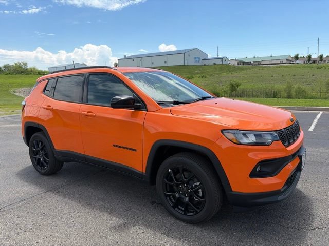 New 2026 Jeep Compass Latitude AWD/4WD image 3