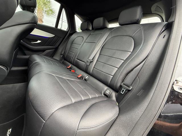 Used 2022 Mercedes-Benz GLC 300 image 12