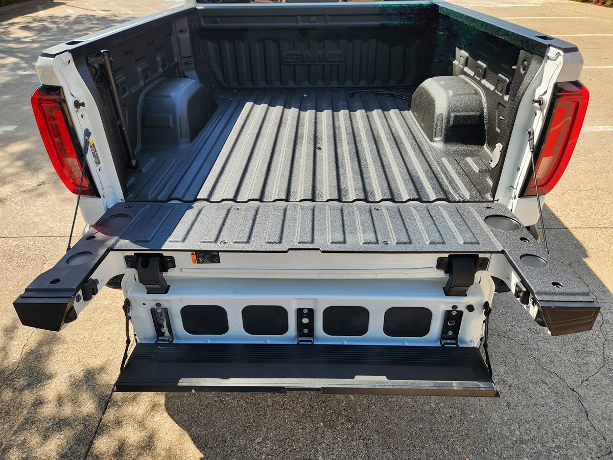 Used 2022 GMC Sierra 1500 SLT AWD/4WD image 53