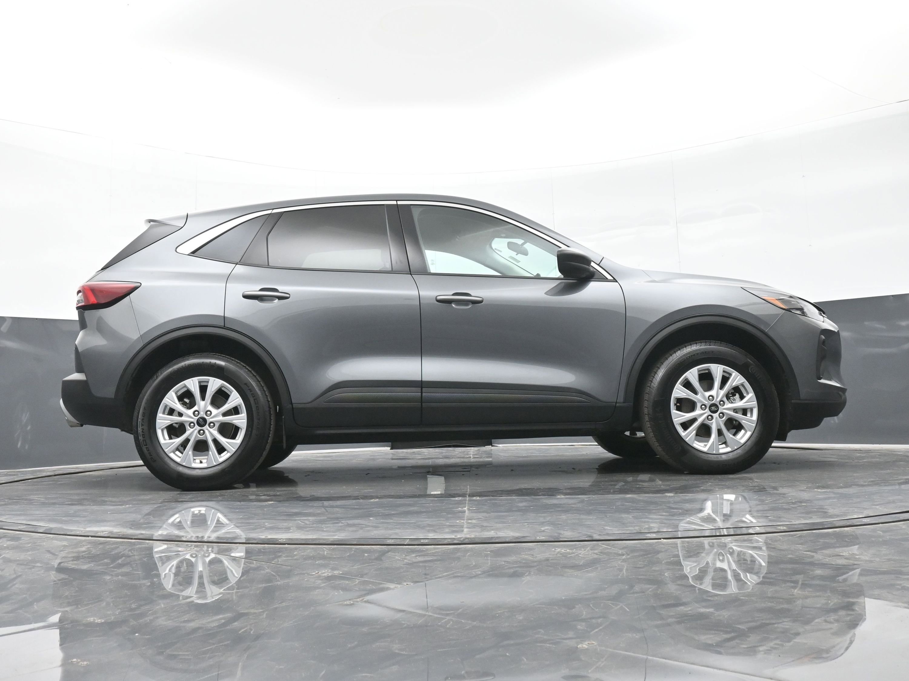 Used 2024 Ford Escape Active image 44