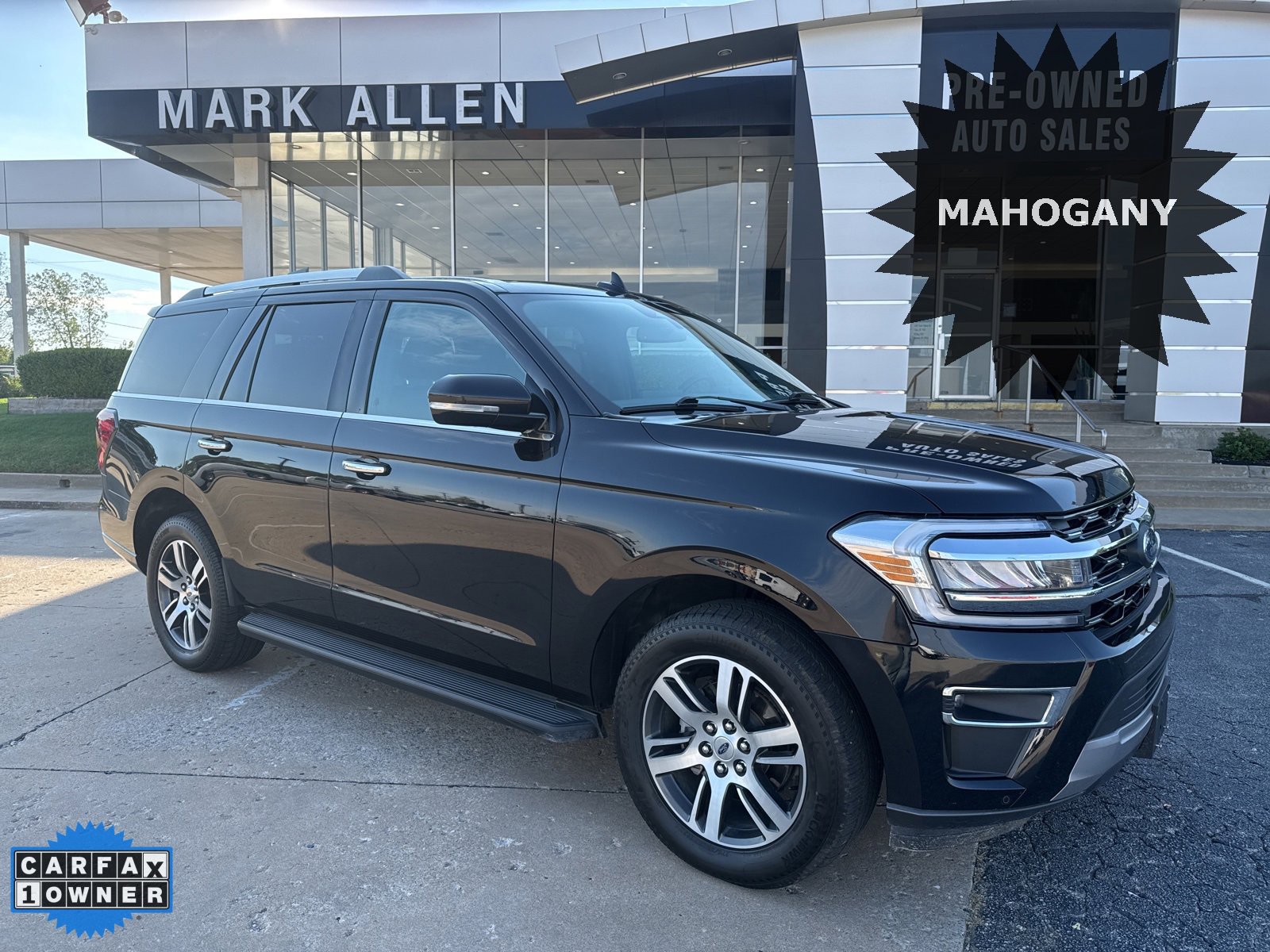 Used 2024 Ford Expedition Limited image 1