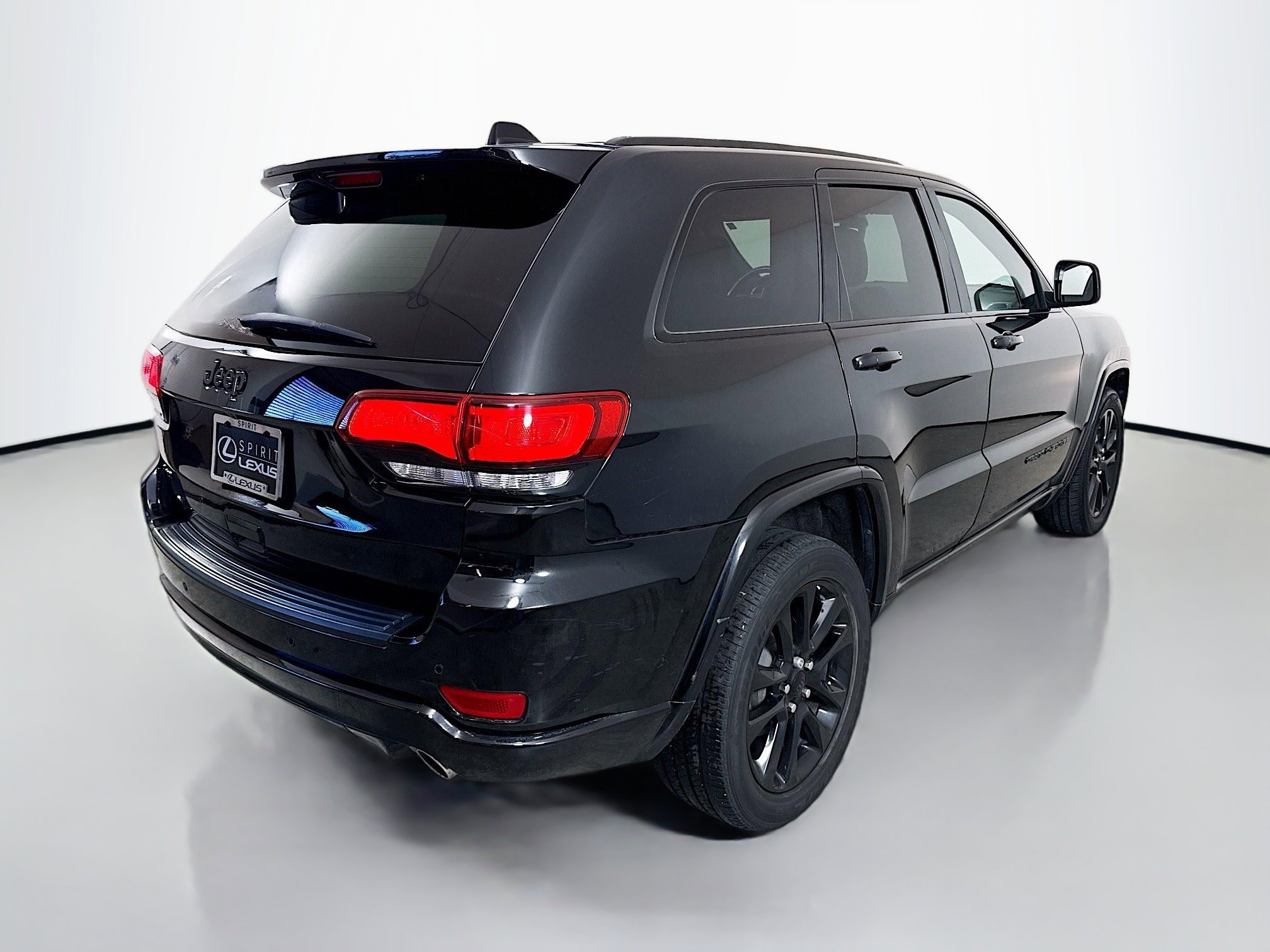 Used 2020 Jeep Grand Cherokee Altitude image 7