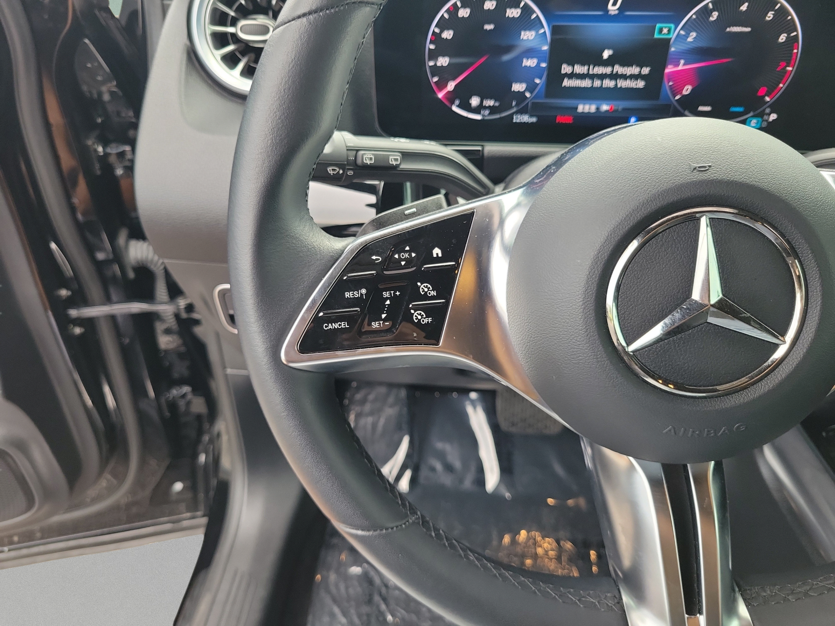 Certified 2025 Mercedes-Benz GLA 250 image 23