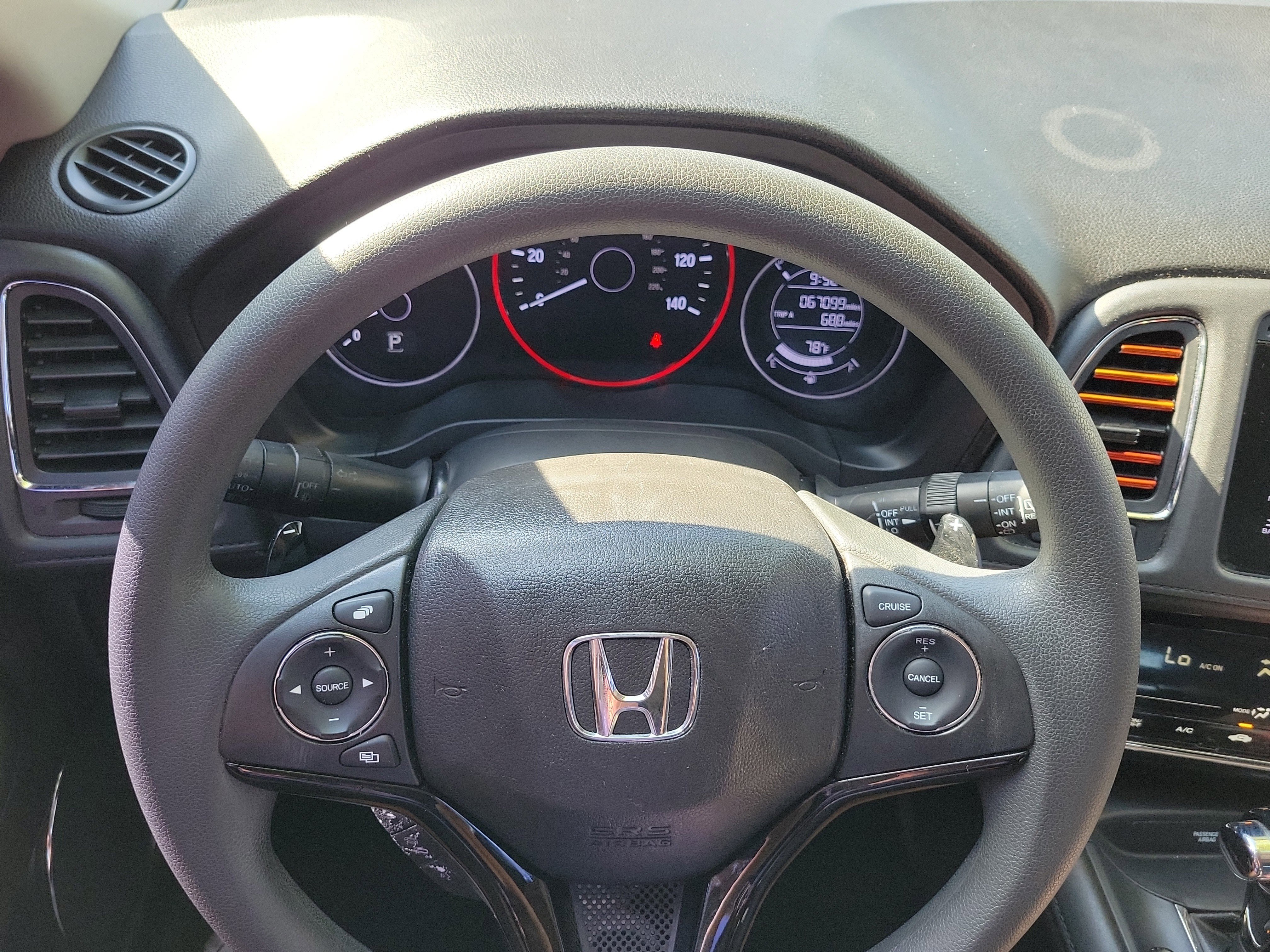 Used 2018 Honda HR-V EX image 19
