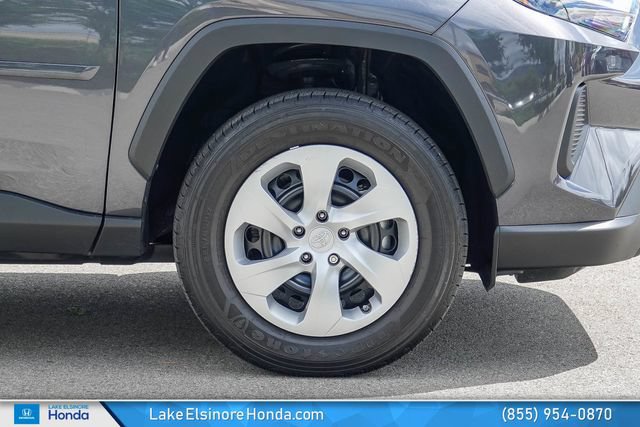 Used 2023 Toyota RAV4 LE AWD/4WD image 8