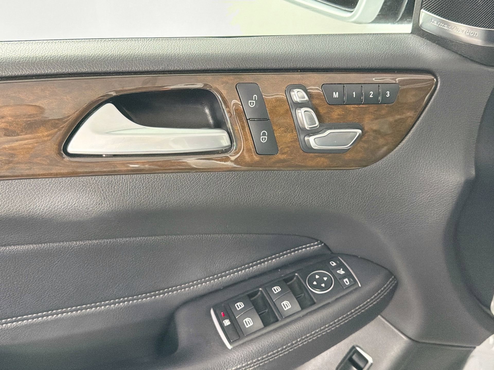 Used 2018 Mercedes-Benz GLE 350 4MATIC image 18
