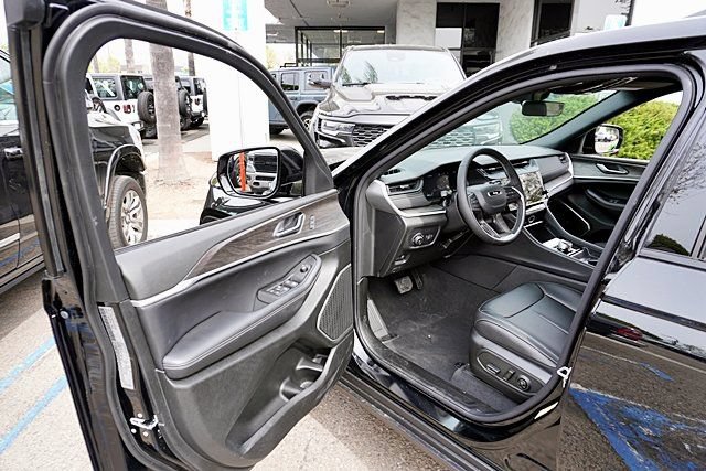 New 2026 Jeep Grand Cherokee Limited AWD/4WD image 41