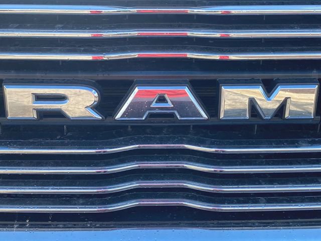 Used 2024 RAM 2500 Laramie AWD/4WD image 11