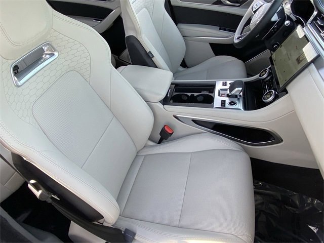 New 2025 Jaguar F-PACE R-Dynamic S image 10