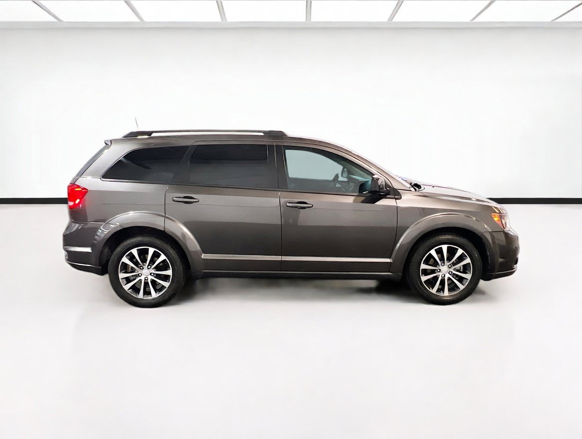 Used 2018 Dodge Journey SXT w/ Connectivity Group FWD image 23