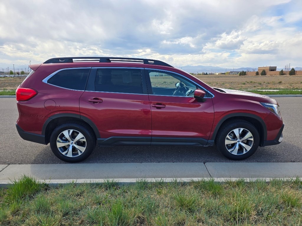 Used 2025 Subaru Ascent Premium image 6