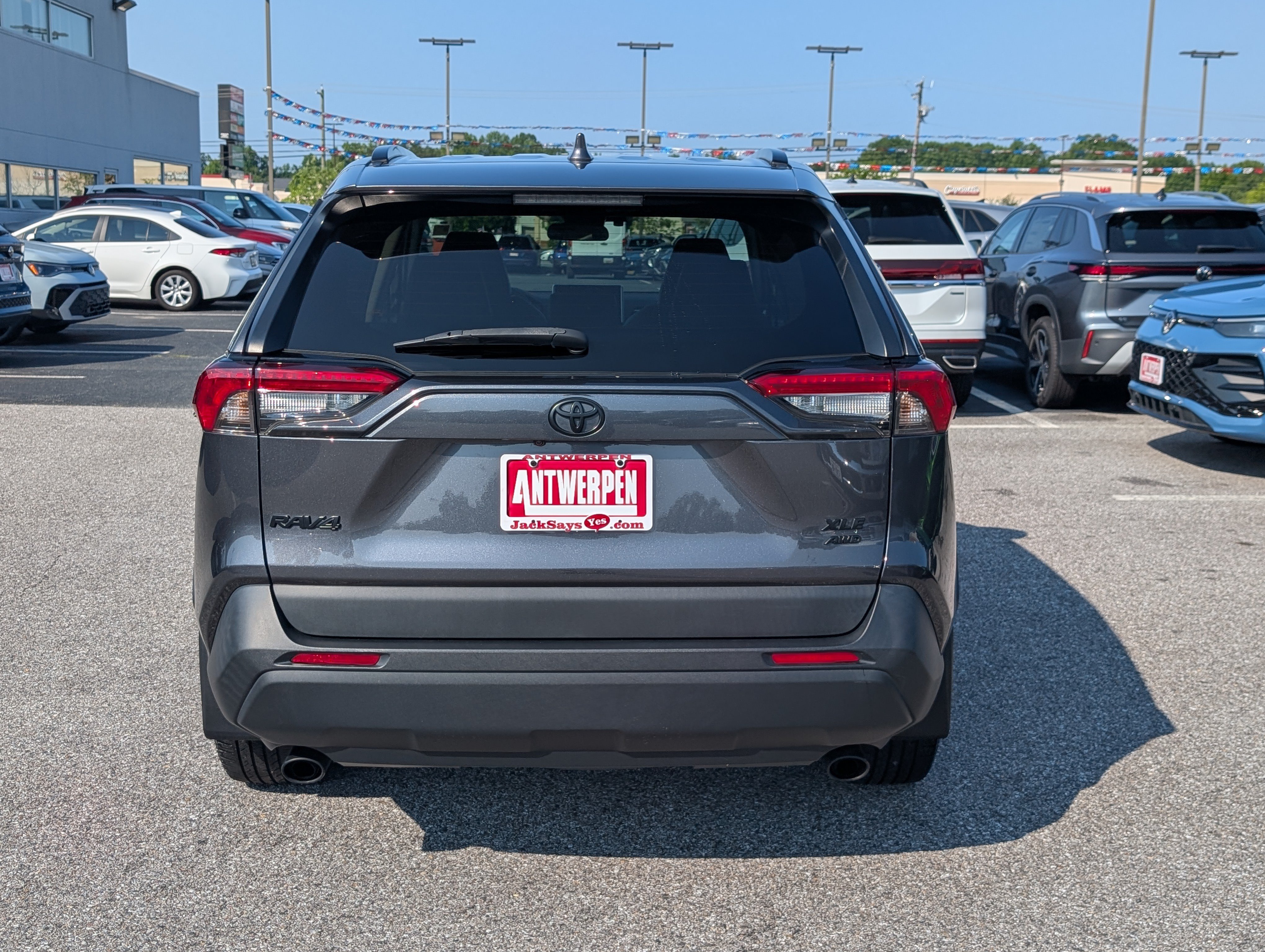 Used 2023 Toyota RAV4 XLE Premium AWD/4WD image 4