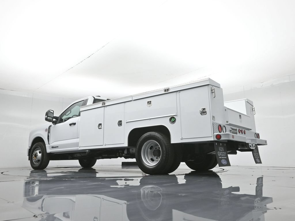 New 2026 Ford F350 XL w/ XL Chrome Package RWD image 3