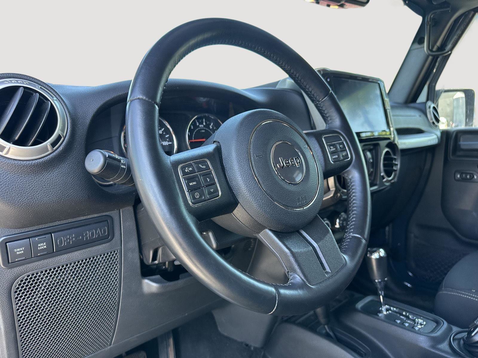 Used 2017 Jeep Wrangler Unlimited Rubicon w/ Dual Top Group image 10