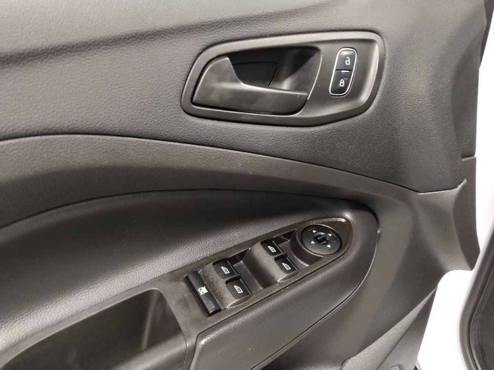 Used 2017 Ford Escape S FWD image 27