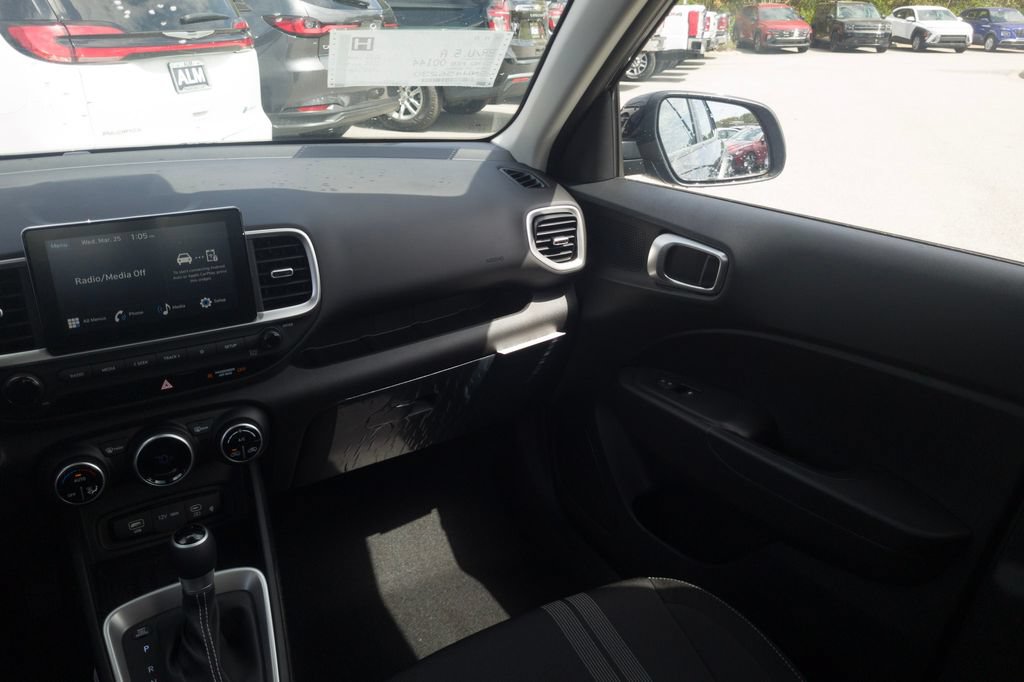New 2026 Hyundai Venue SEL FWD image 14