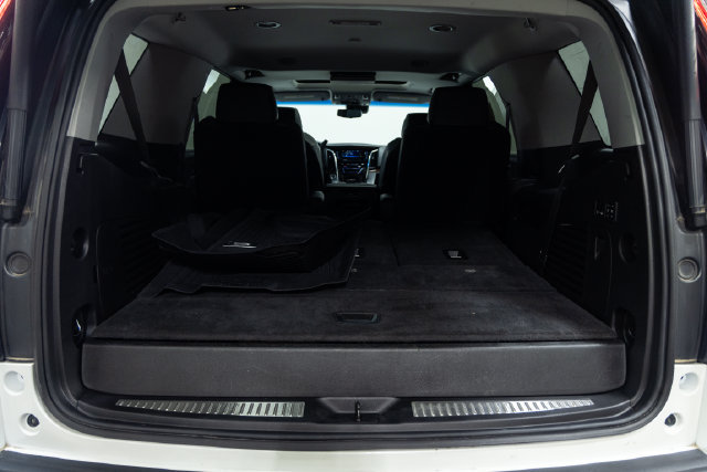 Used 2018 Cadillac Escalade Premium Luxury AWD/4WD image 9