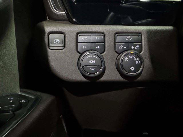 Used 2024 Chevrolet Silverado 1500 LT AWD/4WD image 20