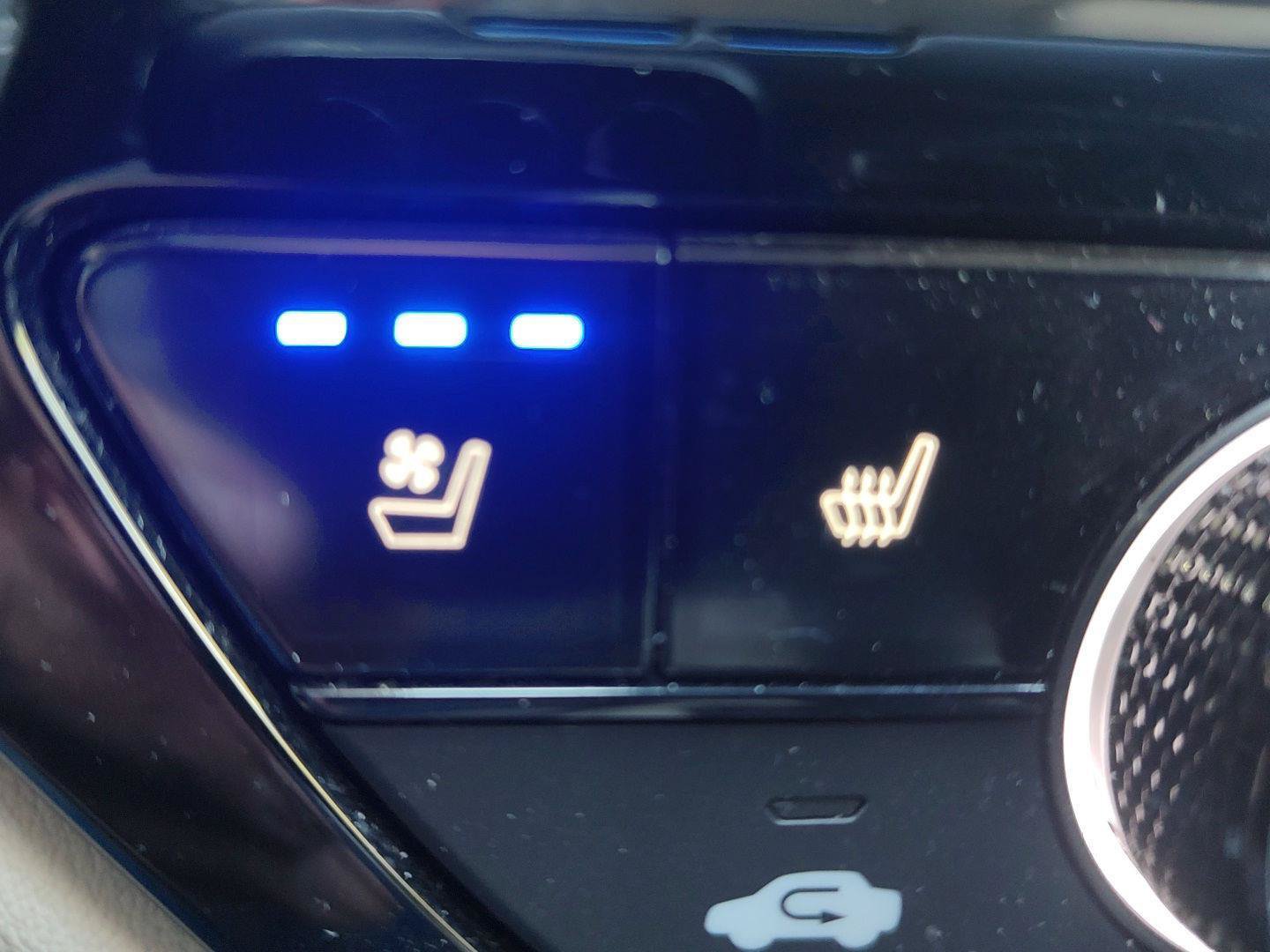 Used 2023 Honda Accord Touring image 14