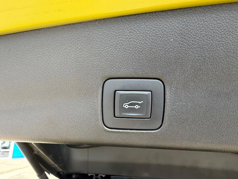 Used 2023 Chevrolet TrailBlazer RS w/ Sun and Liftgate Package FWD image 5