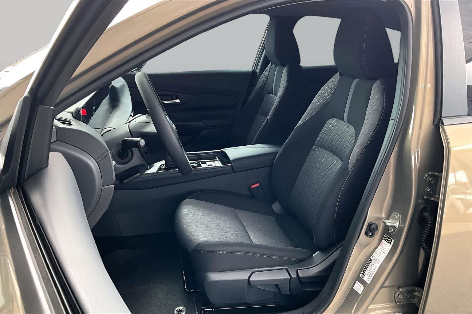 New 2026 Nissan Sentra SV w/ SV Convenience Package FWD image 15