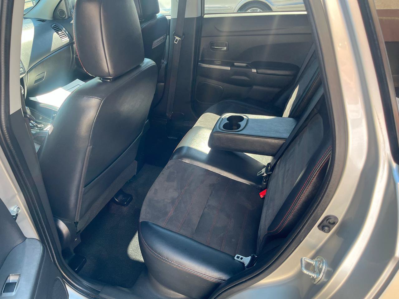 Used 2018 Mitsubishi Outlander Sport SE AWD/4WD image 26