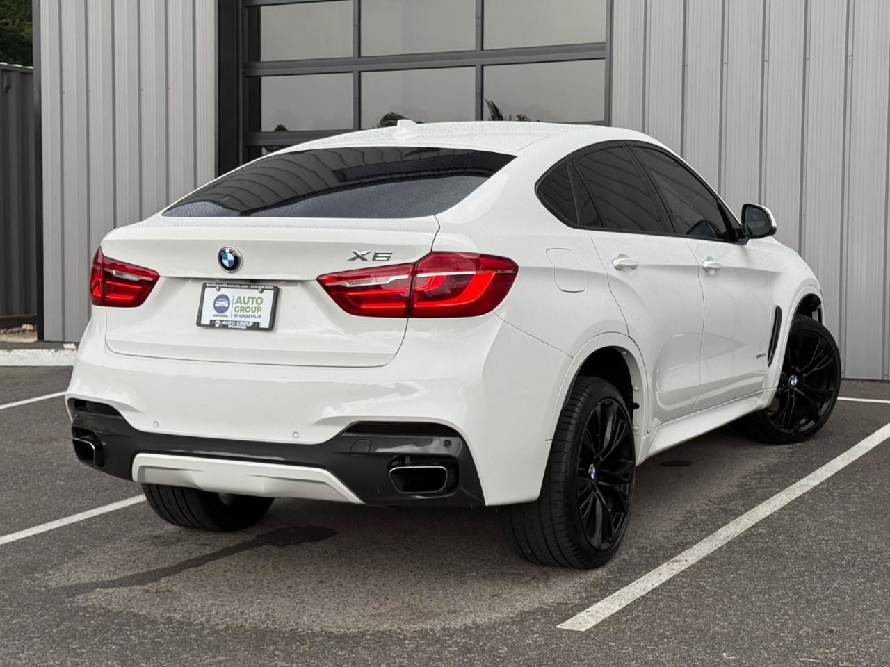 Used 2019 BMW X6 xDrive50i w/ M Sport Package AWD/4WD image 5