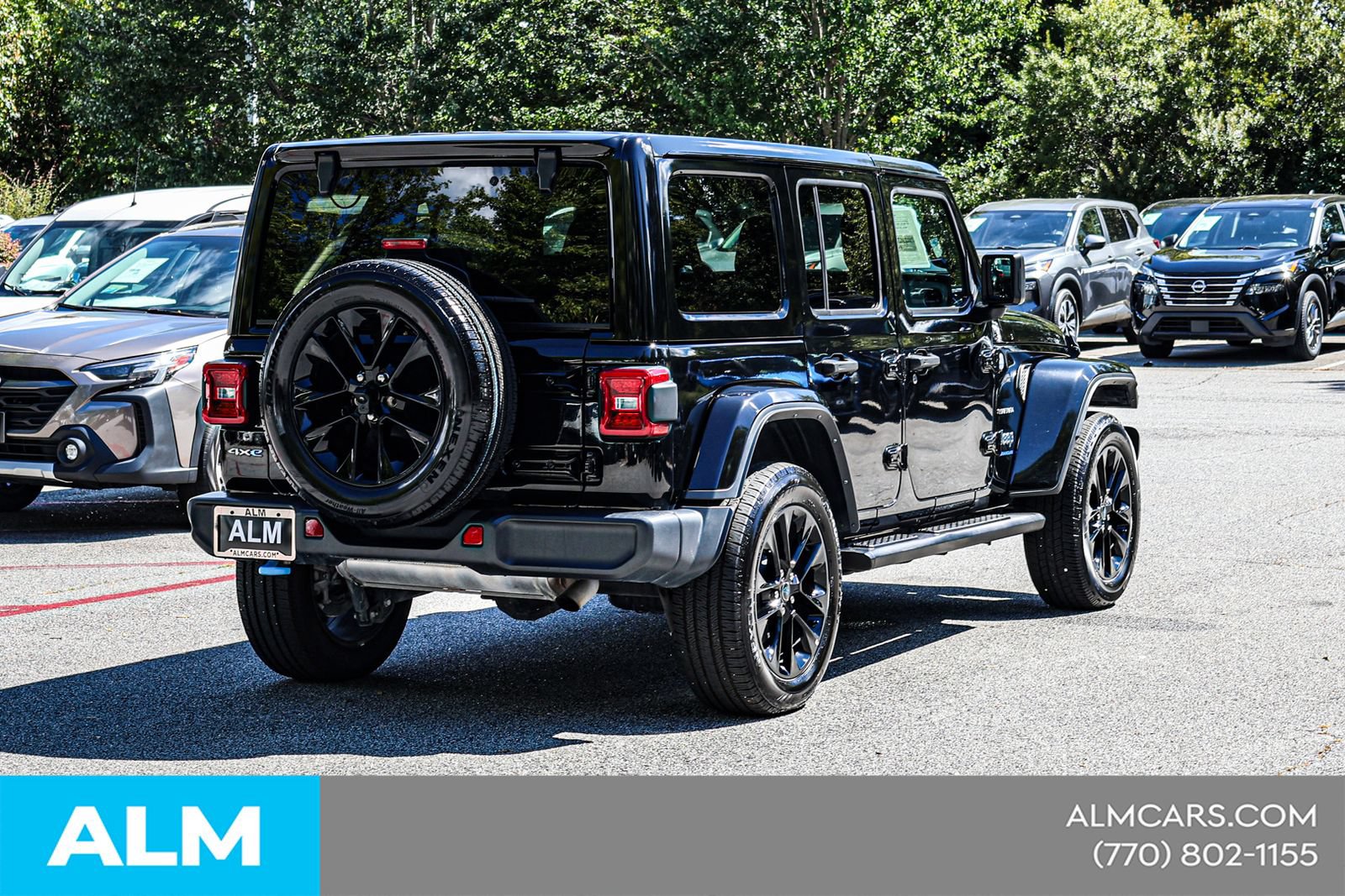 Used 2024 Jeep Wrangler Unlimited Sahara AWD/4WD image 6
