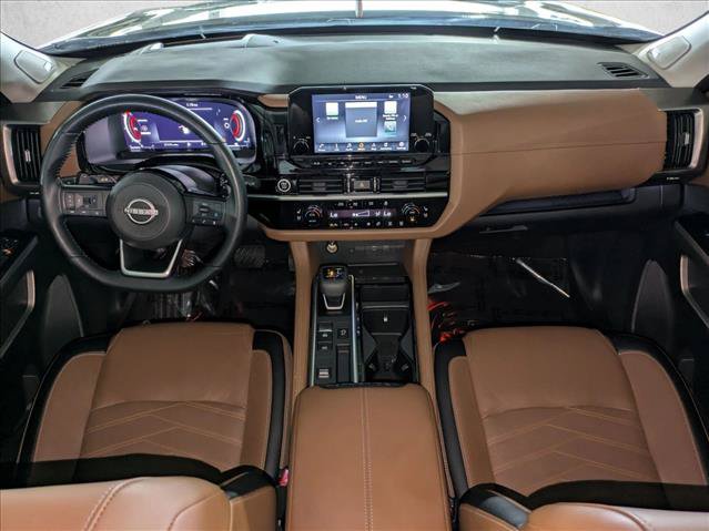 Used 2023 Nissan Pathfinder Platinum w/ Cargo Package FWD image 17