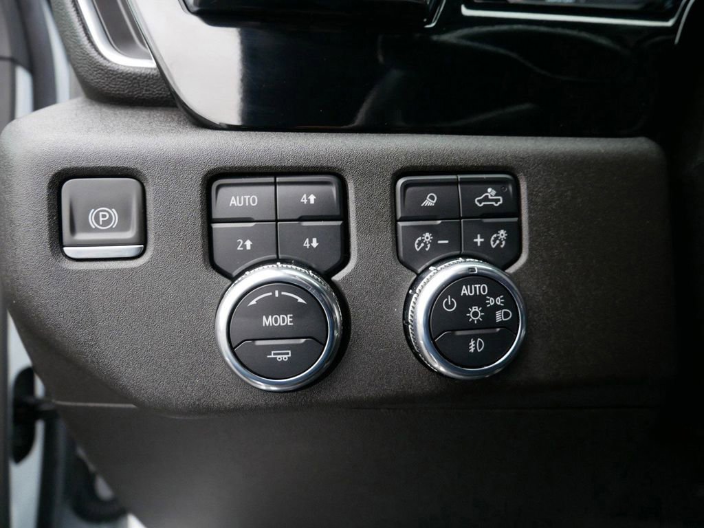 Used 2024 GMC Sierra 3500 SLT w/ SLT Premium Package image 20
