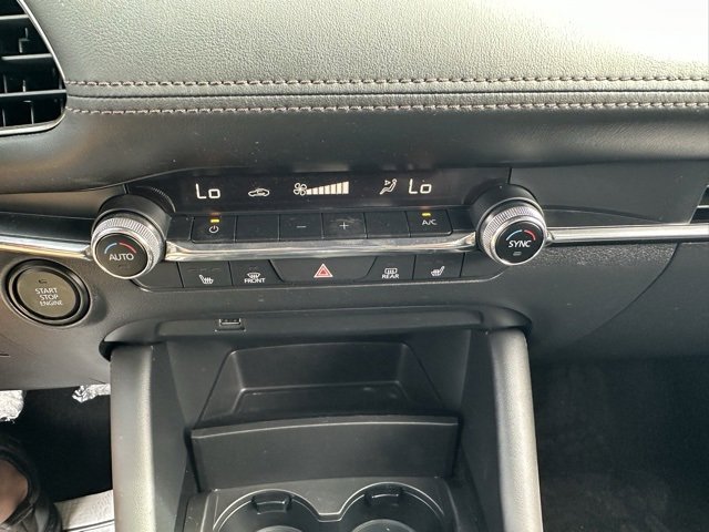 Used 2019 MAZDA MAZDA3 Hatchback w/ Premium Package image 29