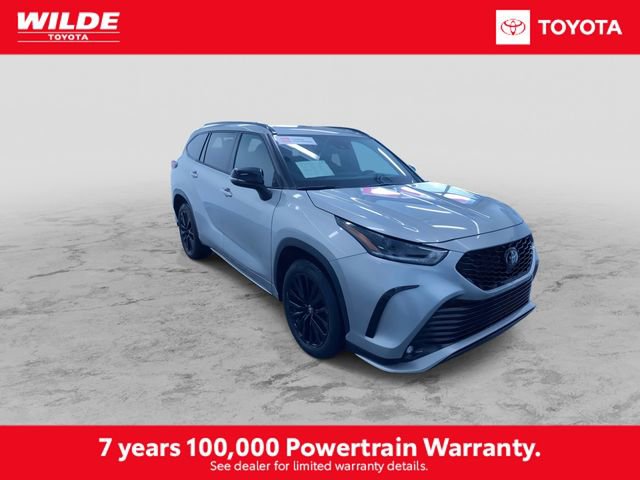 Certified 2025 Toyota Highlander XSE image 3