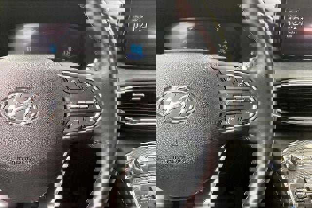 Used 2022 Hyundai Santa Fe Limited image 24